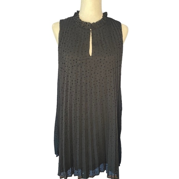 Vineyard Vines Black Dress - Picture 7 of 12